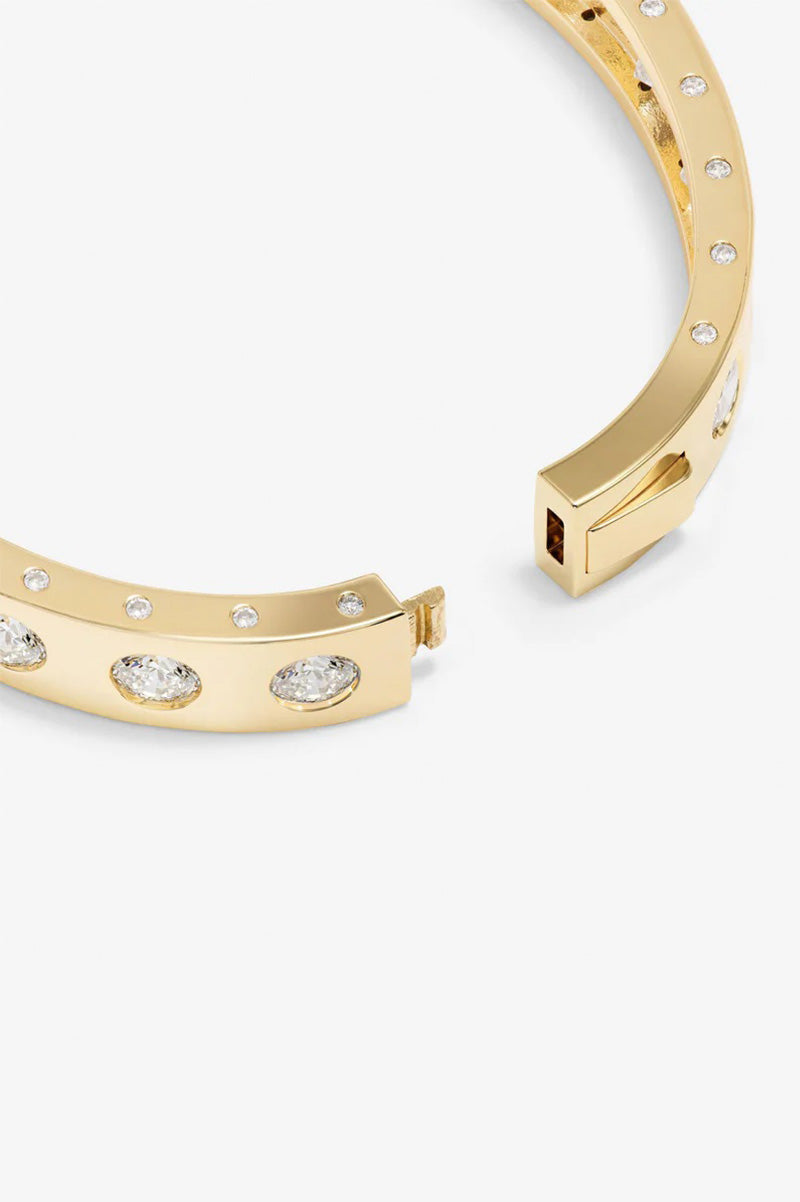 Ashley rodeo lock cuff 9mm bracelet in gold white clasp view