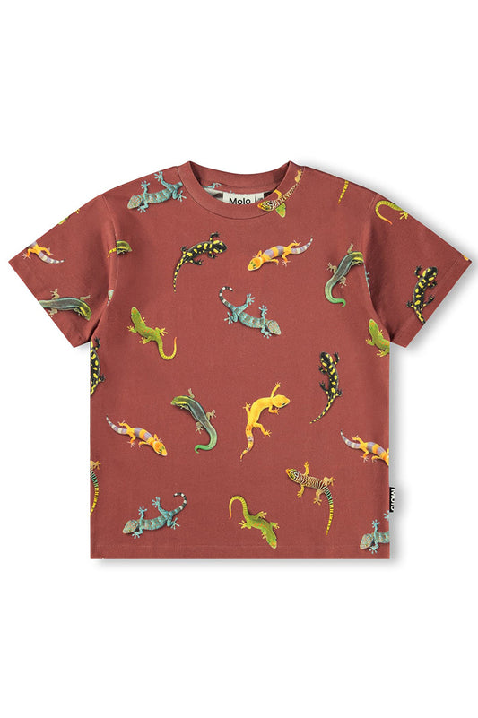 Riley tee in geckos sanguine front view