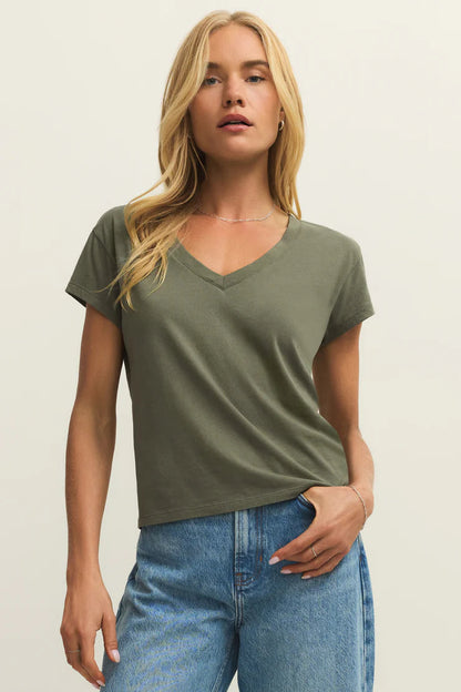 MODERN V-NECK TEE IN TEA LEAF FRONT VIEW