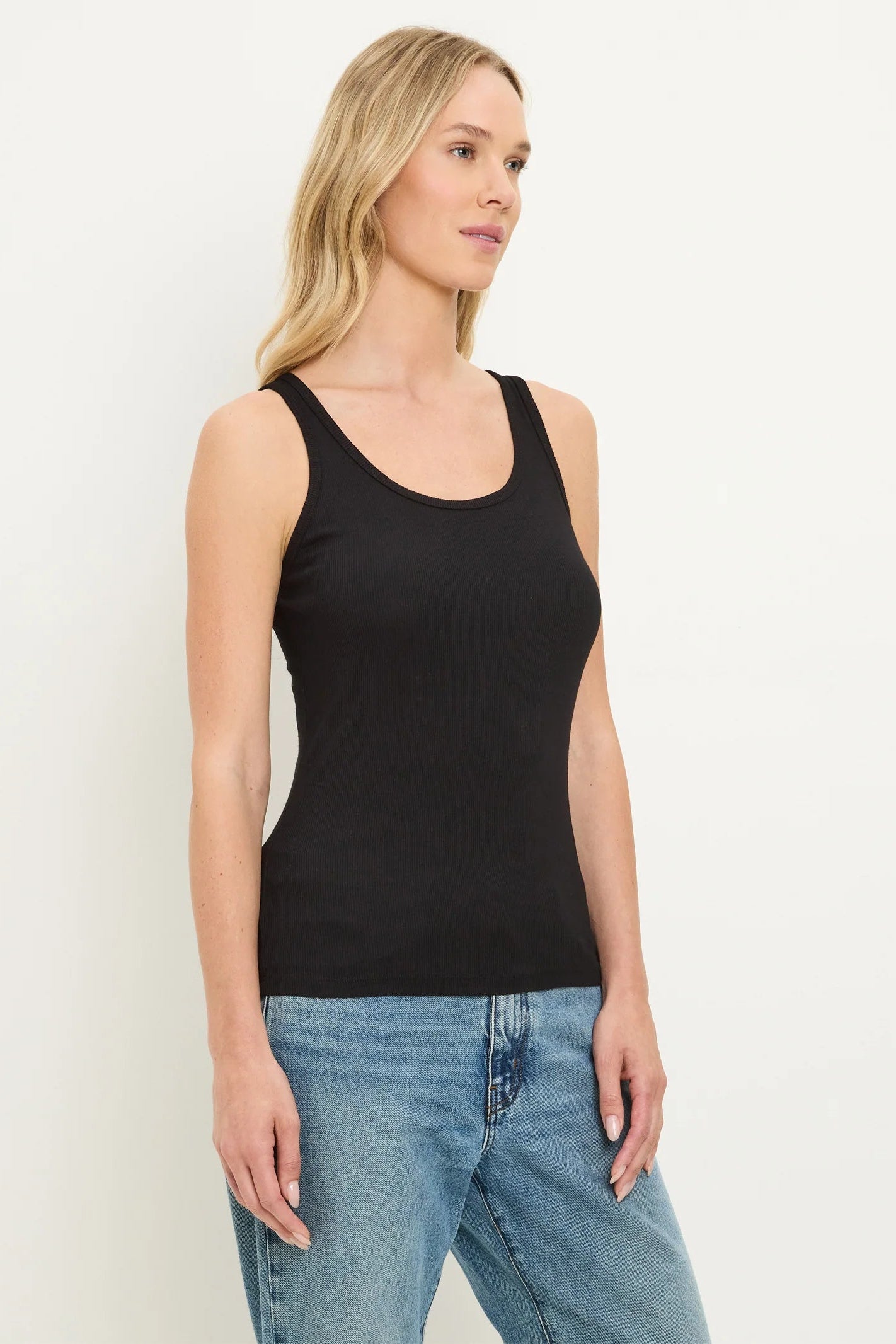 BREKEN BOYFRIEND TANK IN BLACK SIDE VIEW