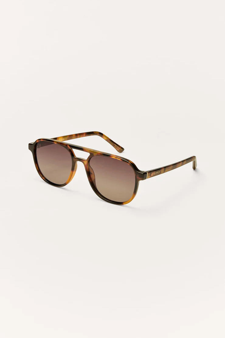 TOURIST SUNGLASSES IN POLISHED BROWN TORTOISE/GRADIENT POLARIZED SIDE VIEW