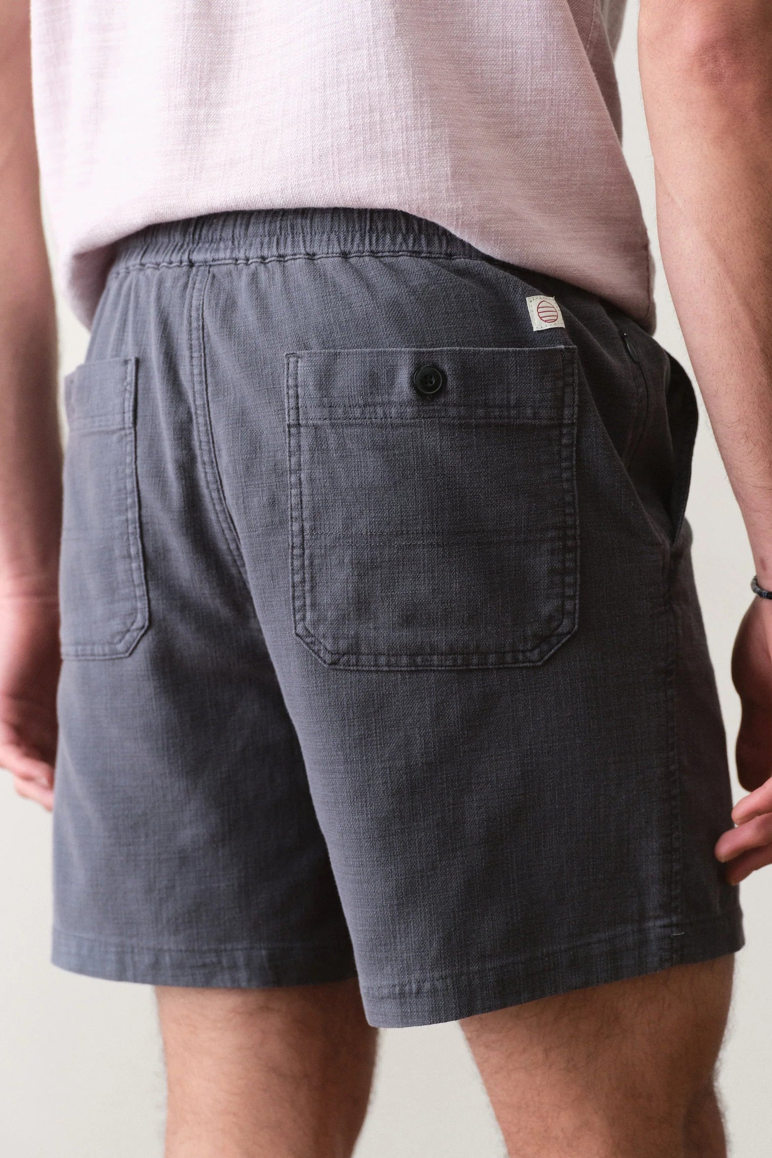 SATURDAY BEACH SHORT 6" IN FADED BLACK BACK VIEW