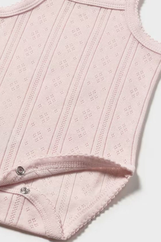 Armscy bodysuit onsie in baby rose detail view