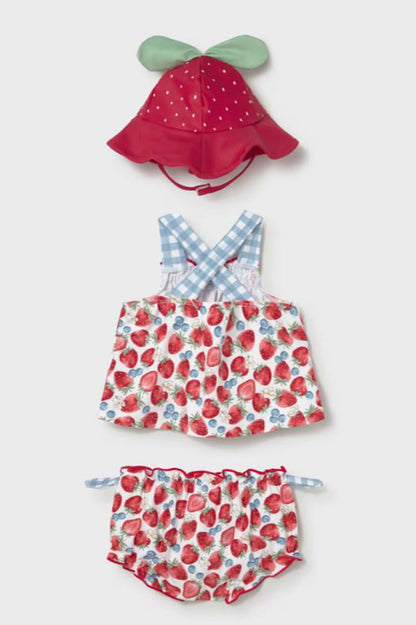 Conjunto de baño 3 piezas rojo con gorro y vestido de tirantes cruzados, más braguita