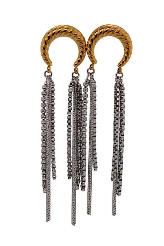 Arch me earring in gold and silver