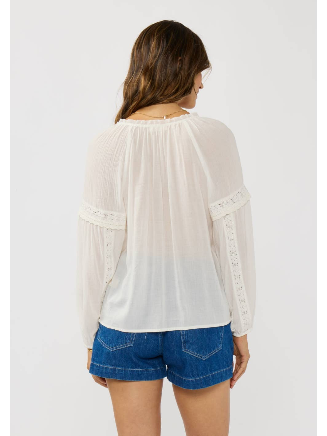LONGSLEEVE BUTTON RAGLAN BLOUSE w/LACE