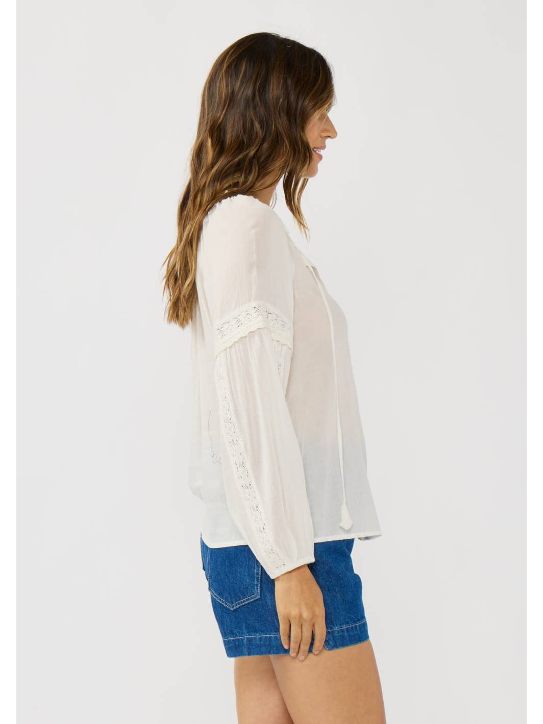 LONGSLEEVE BUTTON RAGLAN BLOUSE w/LACE