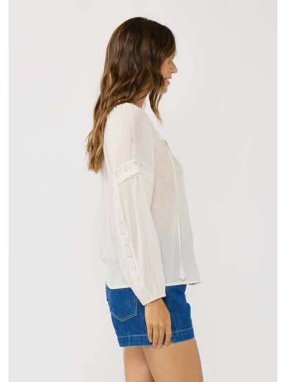 LONGSLEEVE BUTTON RAGLAN BLOUSE w/LACE