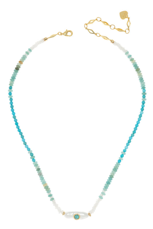 Short beaded necklace with turquoise and white stones, gold clasp and extender