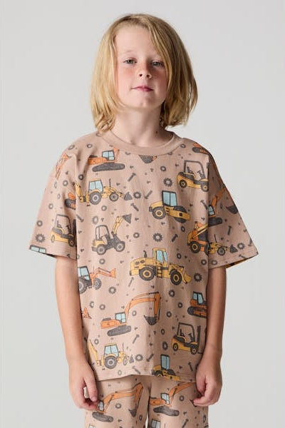 Construction Days Tee Chaser