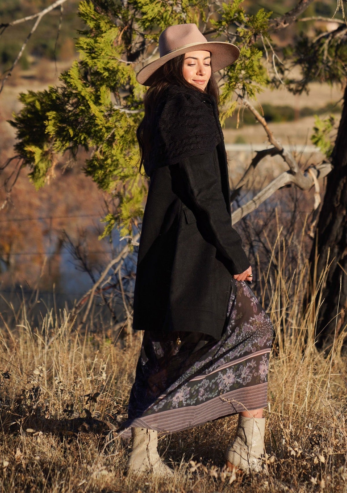 LONG SLEEVE TWO POCKET BUTTON KNIT CAPLET
