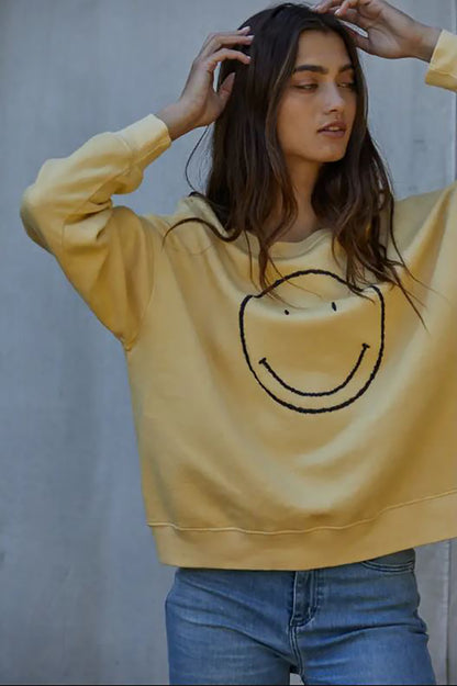MAKE ME SMILE PULLOVER